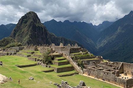 Classic Inca Trail to Machu Picchu (4 Days / 3 Nights).