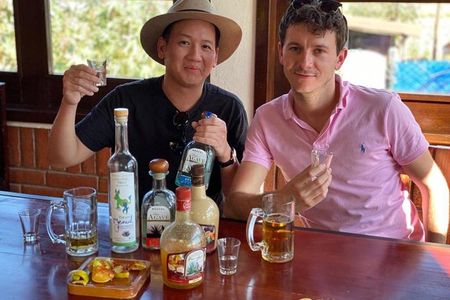 Private Tour, all inclusive: Tlacochahuaya, Mezcal, Teotitlán del Valle