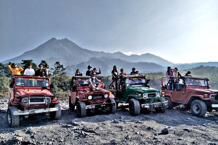 Yogyakarta: Sunrise at Setumbu & Borobudur Temple & Mount Merapi 