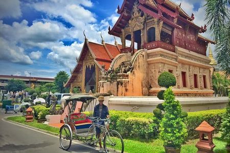 Chiang mai History with Tricycle Riding & Walking Private Tour