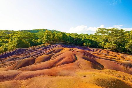 Private Chauffeur-Driven Sedan Full-Day South Tour 