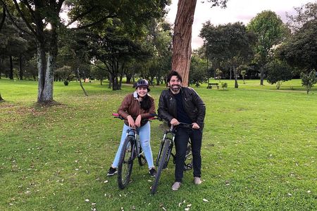 Simon Bolivar Park and Virgilio Boat Library Bike Tour