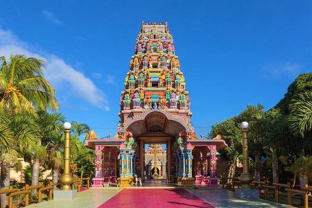 Cultures & Traditions Tour (Private Chauffeur-Driven Sedan)