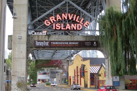Vancouver Sightseeing and Suspension Bridge Small Group Tour
