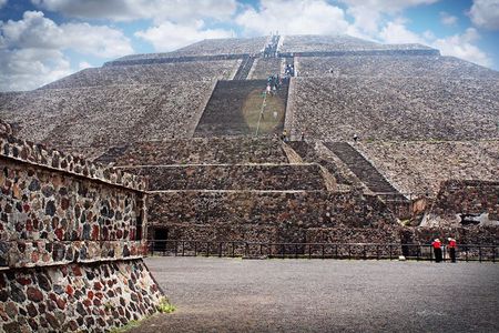 Teotihuacan & Basilica Guadalupe Tour with lunch