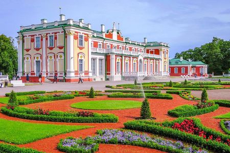 Explore the Instaworthy Spots of Tallinn with a Local