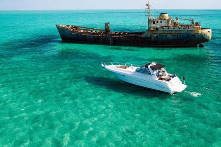 Private Half-Day Luxury Yacht Charter in Turks and Caicos