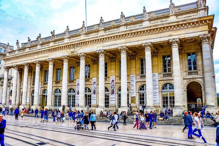 Explore the Instaworthy Spots of Bordeaux with a Local