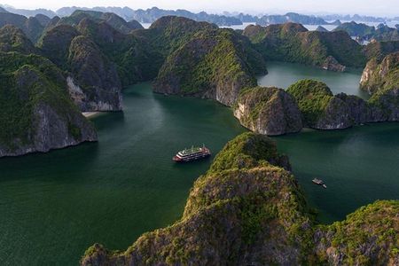 Halong Bay 2D1N BEST CRUISES All-Inclusive: Transfer, Meals, Kayak, Cave, Island