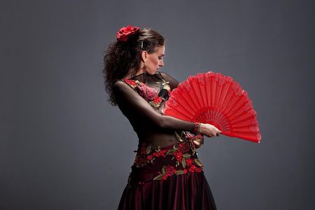 Tapas and Flamenco Show Small Group Tour in Barcelona