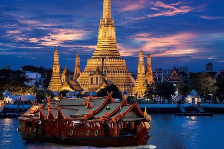 Manohra Royal Thai Dinner Cruise with pre Canapés 
