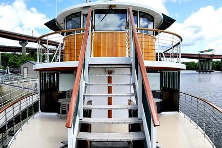 Hudson River Sightseeing Cruise from Albany