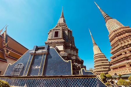Explore Bangkok: Guided City and Temple Tour