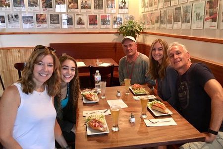Old Port "Seafood Lovers" Walking Lunch Tour