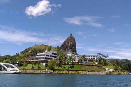 Guatape official private Tour