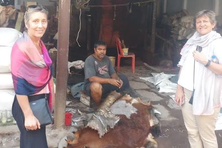 Dharavi Slum Tour with Laundry And Hotel Transfer (South Mumbai)