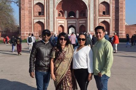 Taj Mahal same day tour