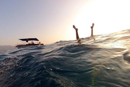 Explore Elaphiti Islands in this unique tour at your own pace for 4 or 8 hours