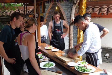 Private Chengdu Dining Experience in Chilli Cool House