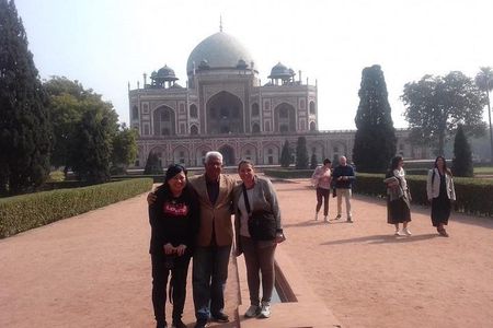 Full day sightseeing of Old and New Delhi
