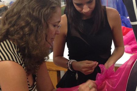 Tour Fashion Factory & Create a souvenir