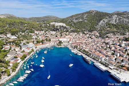 Private Tour: Hvar and Pakleni 3 Islands Tour in Speedboat from Split or Trogir