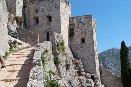 Visit Ancient Salona, Mighty Klis Fortress and Stella Croatica 