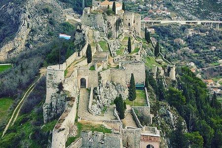 Visit Ancient Salona, Mighty Klis Fortress and Stella Croatica 
