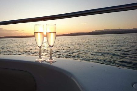 Lake Garda Sunset Cruise from Sirmione with Prosecco