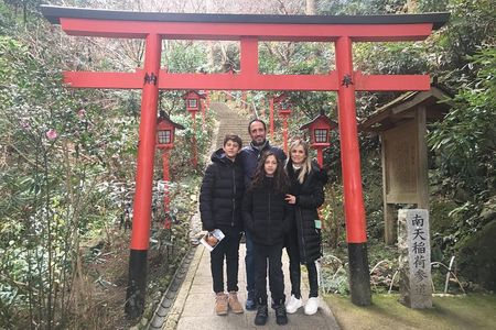 Port Pick-Up: Hakata Private Tour Licensed Guide＆ Vehicle