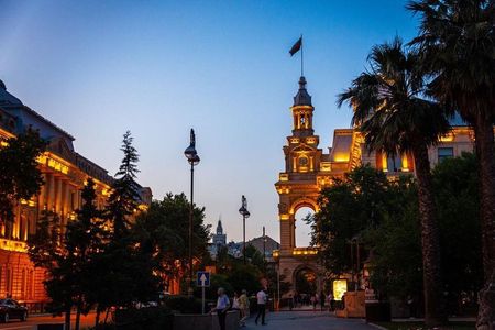 Beauty of Baku Private Night Tour