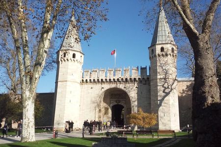 Topkapi Palace & Harem Fast-Track Admission Tickets with Tour