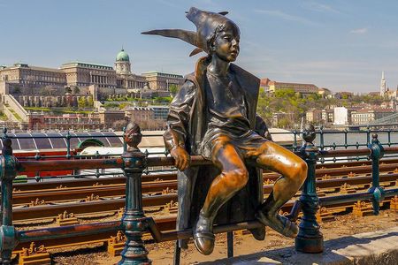Explore Budapest’s Art and Culture with a Local 