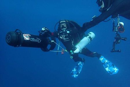 Aci Castello: Diving Underwater Scooter Tours