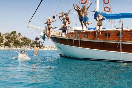 Boat Trip with Lunch From Kusadasi Port / Hotels