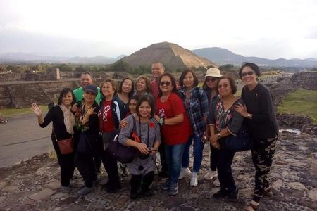 OFFER / Private COMBO 2 days Frida Kahlo Museum / Xochimilco -Teotihuacan / Basilica.