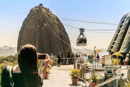 Sugarloaf Hike and Happy Hour with locals Private Tour