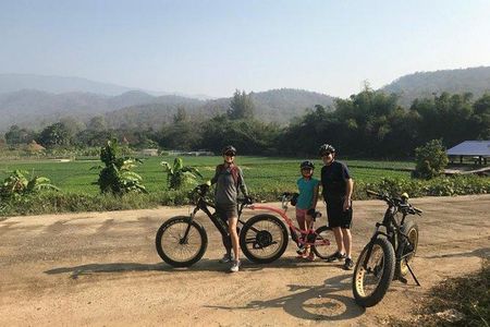Half-day hilly E-bike adventure (fully paved roads, GUIDED)