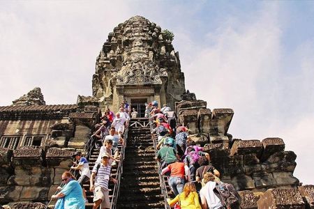 Angkor Wat and Small Circuit Temples by Private Transport
