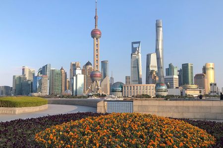 2.5-Hour Private Shanghai Bund Walking Tour including Local Dumpling Tasting