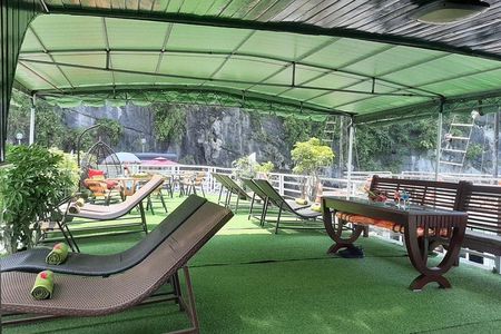 Cong Cruise Halong Bay | FREE KAYAK, ROWING BOAT,CAVES