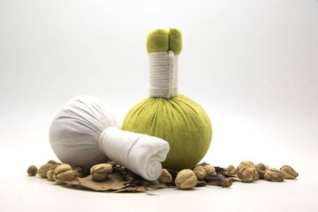 1.5Hrs RelaxingWhole body with Herbcompress -Free Transportation