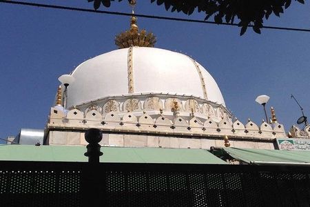 4 Days Golden Triangle with Ajmer Sharif By Car from Delhi