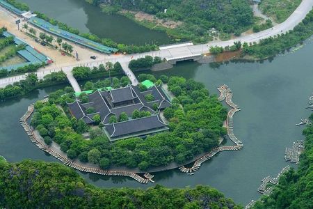 Full-Day Tour to Bai Dinh Pagoda and Trang An Ecosystem