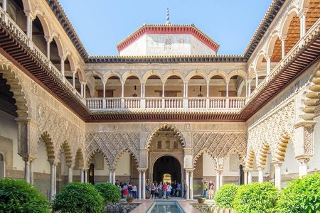 Seville Alcazar: Guided Premium Tour with Priority Entrance