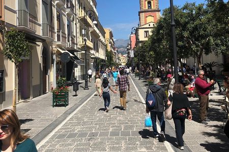 Secrets Walks of Sorrento with a Local