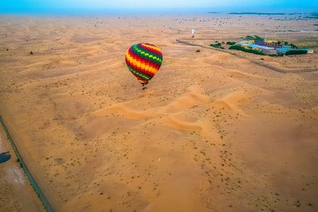 Hot Air Balloon Ride Over Dubai Desert inlcuding Transfers