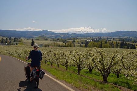 Tasting the Gorge by Ebike