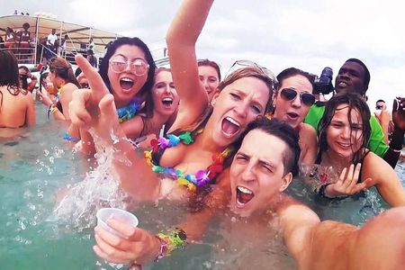 Party Boat - Booze Cruise Punta Cana