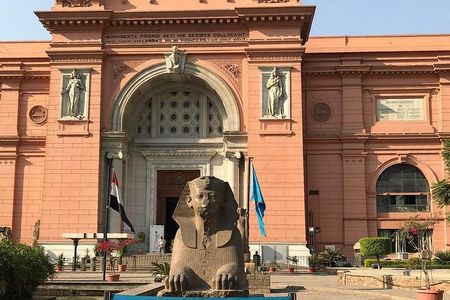 Cairo top tours to pyramids , Egyptian museum and Khan El khalili bazar